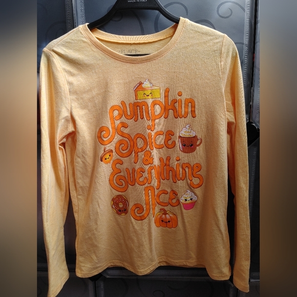 Children's place 2 graphic tees with long sleeve. - Picture 1 of 8